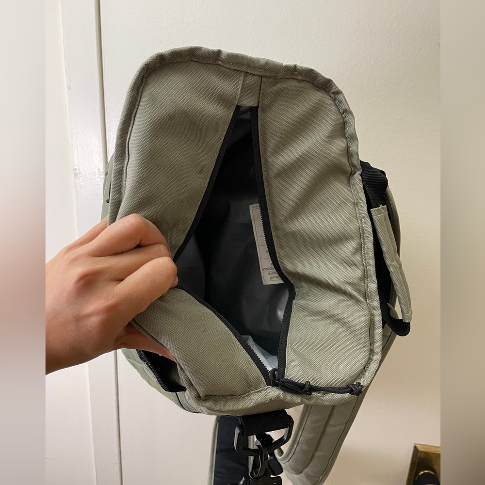 Coleman cooler backpack - Picture 2 of 11